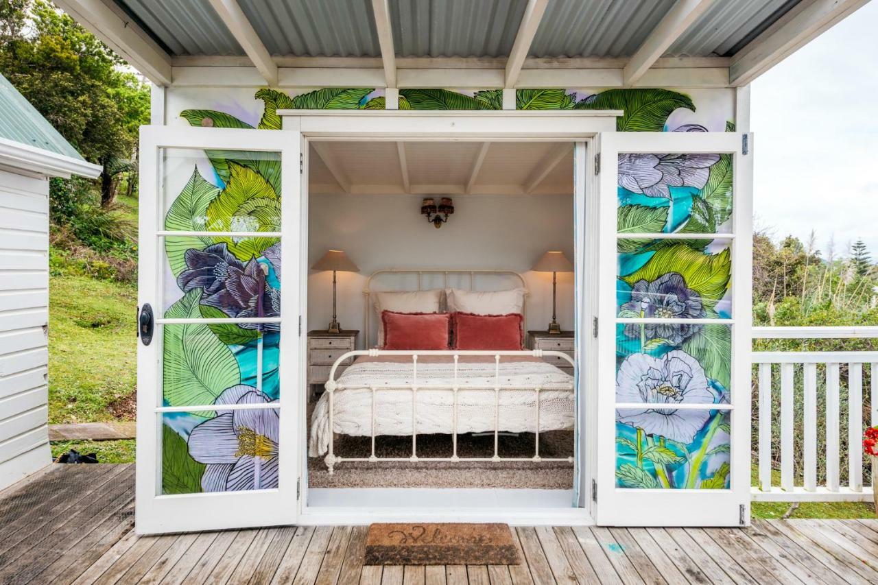 The Settlers Hut Villa Oneroa Luaran gambar